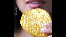 Pirya_biting_giant_potato_chip