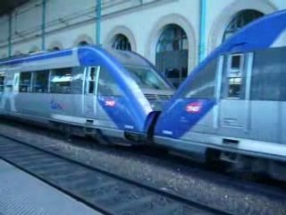 X72500 à destination de bordeaux en gare de lyon perrache
