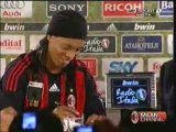 Official Presentation of Ronaldinho @ Ac Milan!!
