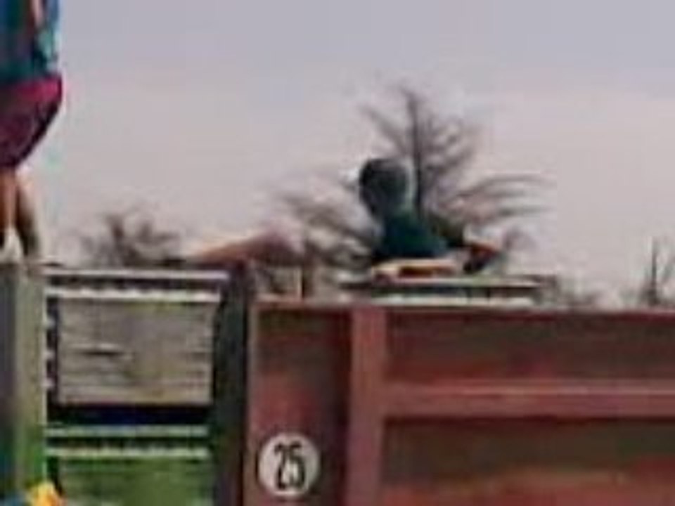 Cascade tracteur champ de melon