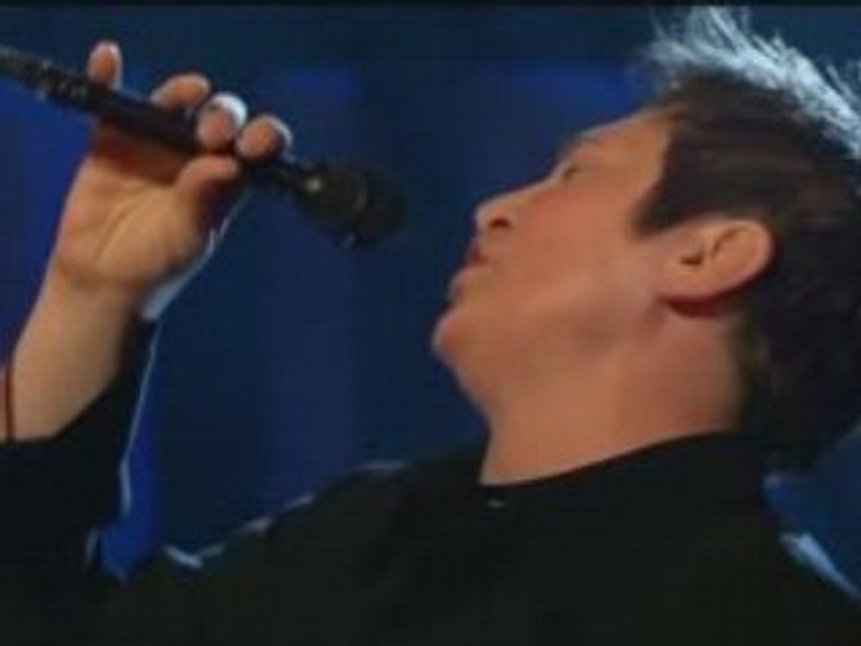 K.D. Lang - Hallelujah (Live Jools Holland 2004)