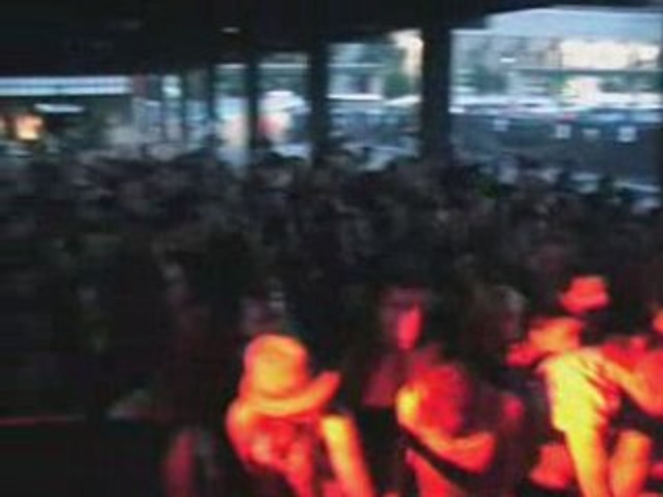 Blow stuff up 21-06 LYON by RecMag