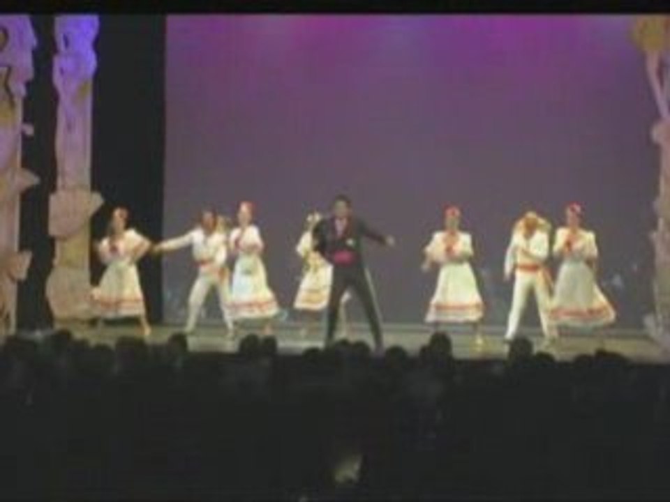 Luis Mariano interprété par Corneliu Montano