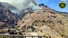Incendio a Taormina, le immagini aeree del rogo