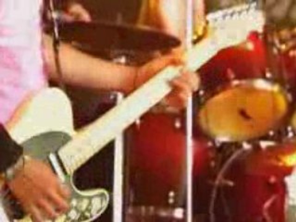 Bloc Party - Positive Tension (Live In France)