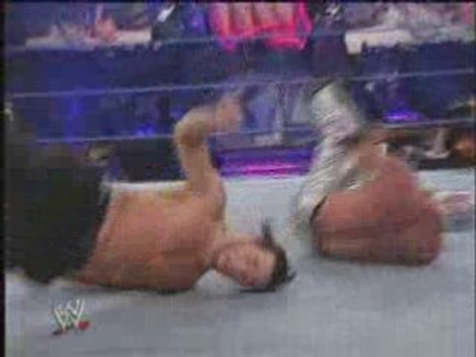 WWE - 2004 - SmackDown! - Rey Mysterio's incredible move