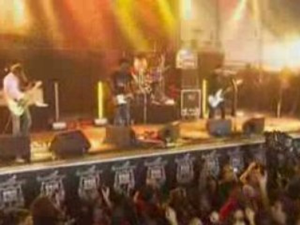 Bloc Party - Banquet (Live In France)