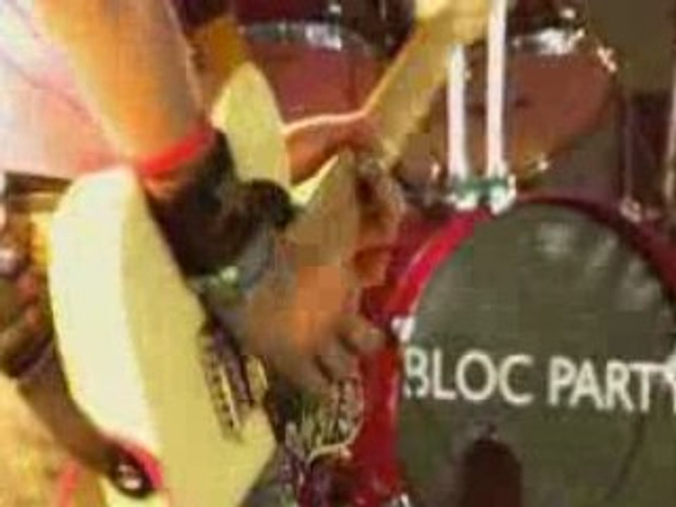 Bloc Party - Blue Light (Live In France)