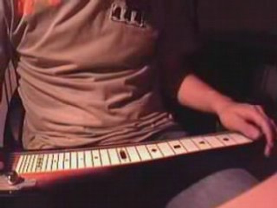 1er test au Lap Steel QOTSA - LONG SLOW GOODBYE