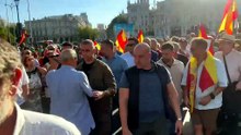 Abascal es recibido por los manifestantes de la Marcha por Ceuta en Madrid