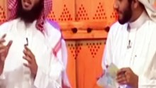 موقف مضحك | طالب جامعي مستجد ومستعجل للمحاضرة صدم الدكتور بسؤاله  😂‼️