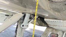 ¿Cómo un simple varilla puede medir el combustible de un avión?