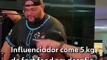 Ricardo Corbucci come 5 kg de fast food