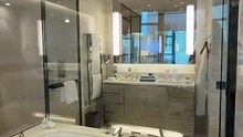 Η Ιωάννα Τούνη μας δείχνει το δωμάτιο που έμεινε στο Παρίσι