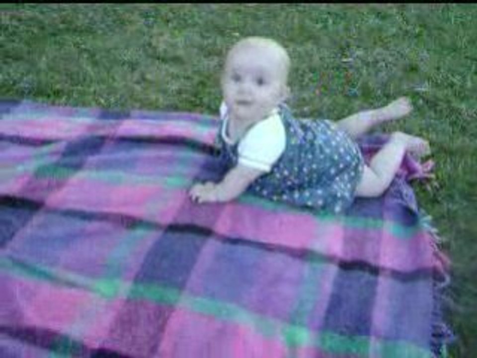 Quatre pattes rampant, début août 08