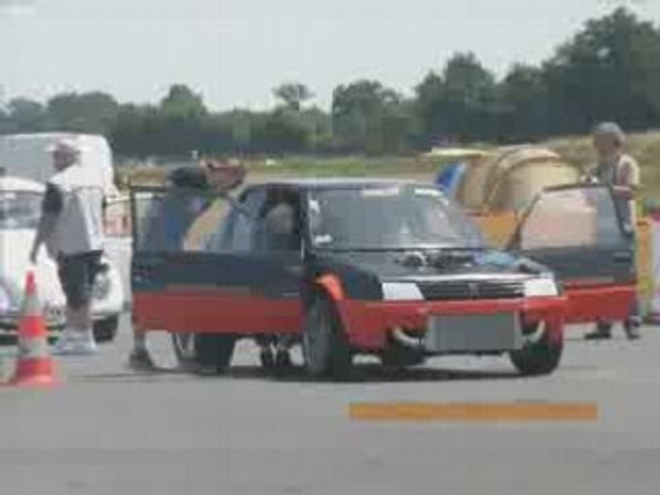 D.R.A. : la 205 à Lurcy Levis 2008