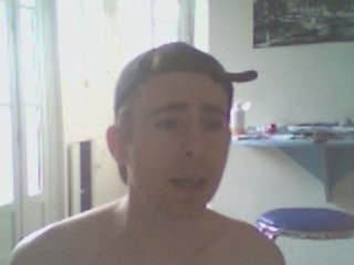 Wiwi égratigne "The things the lonely do"