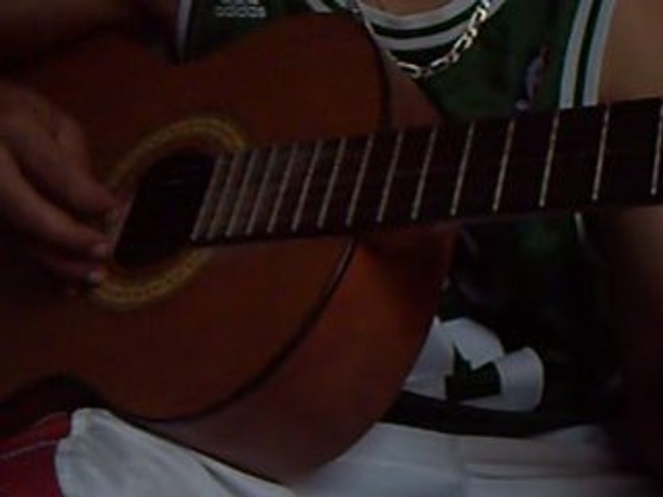 Timous en mode guitare.