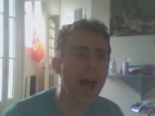 Wiwi égratigne "Le grand rouquin"