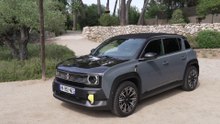 Renault 4 E-Tech electric Plein Sud Iconic Exterior Design in Urban Grey
