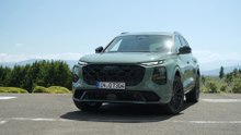 Audi Q7 SUV in Agave Green Exterior Design