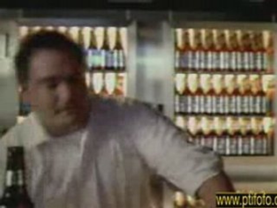 Pub decapsuleur fesse drole