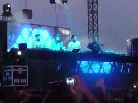 Birdy Nam Nam @ Voix du Gaou