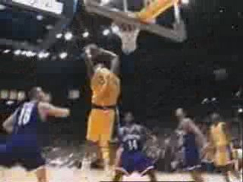 NBA BASLETBALL - Shaq Action