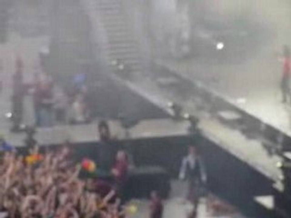 [ Extrait ] Tokio Hotel 1000 meere le 21.06.08 au PDP