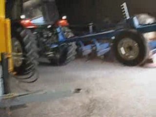 NewHolland M135 6 lı Pullukla Garajdan Çıkıyor...