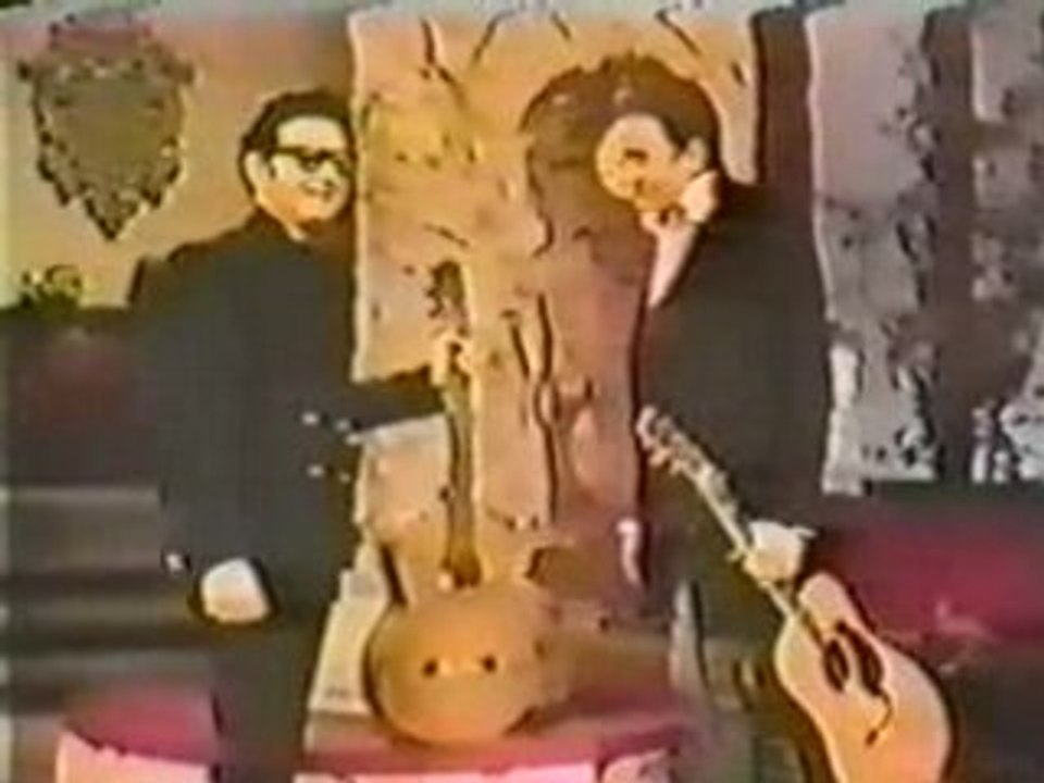 Roy Orbison on Johnny cash show 1969 crying and pretty woman