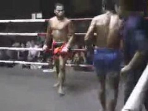 Ratanasak-muay-thai-fight-championship-june-5-2008-phuket-th
