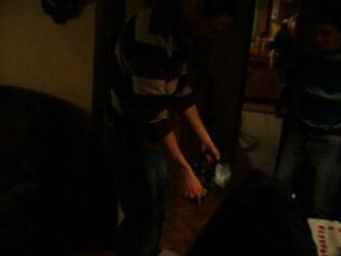 Concours de saut dans le slip de Cyril