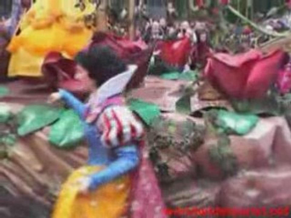 Disneyland Paris Parade - part 3