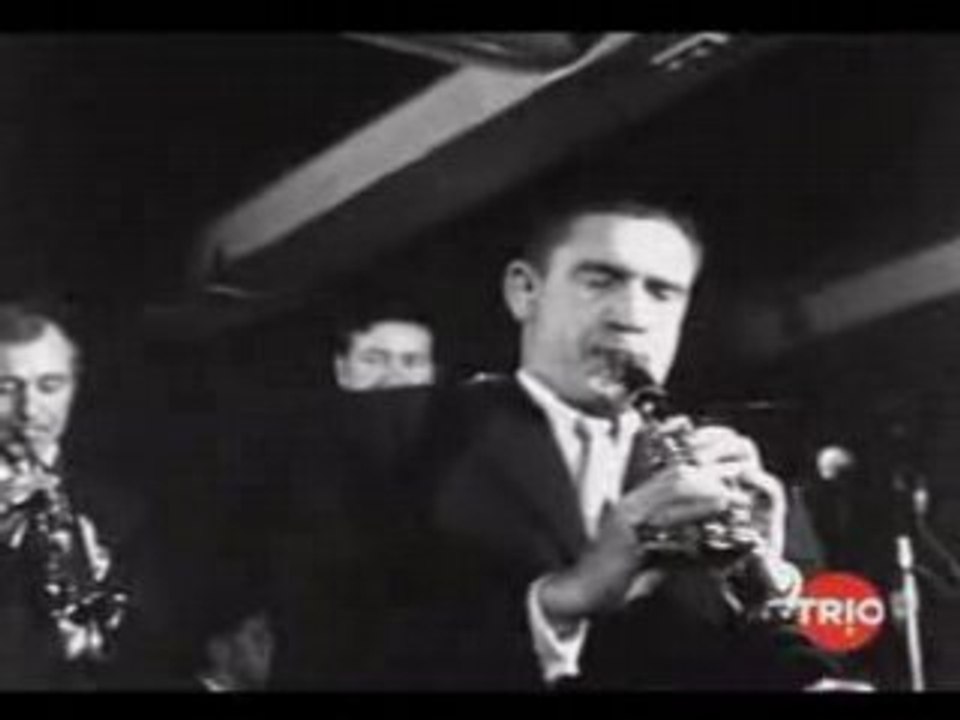 Louis Armstrong  Claude Luter- Struttin' With Some Barbecue