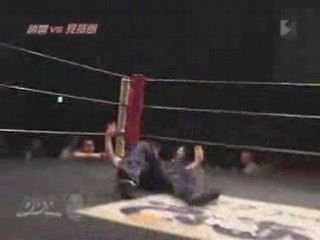 Combat de catch avec l'homme invisible