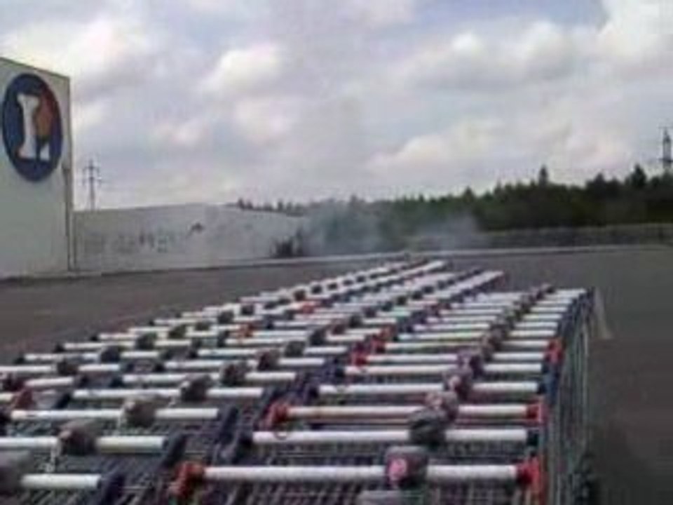 stunt rennes le 27/07/2008 www.stuntspirit.com moto stoppie