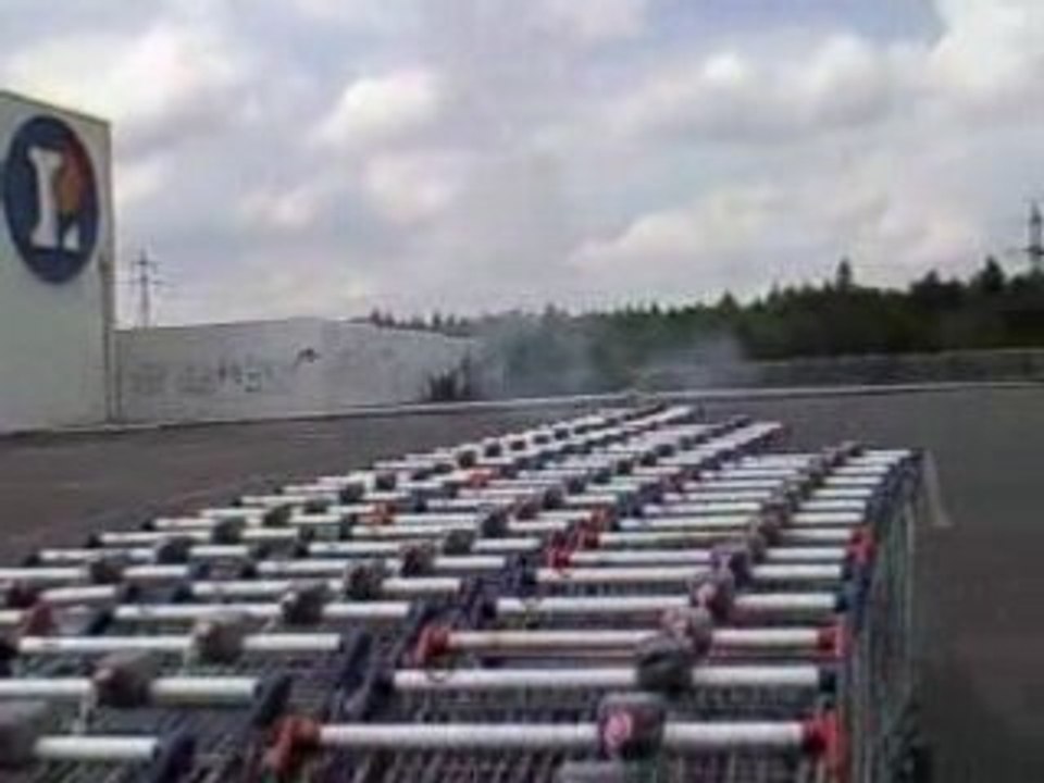 stunt rennes le 27/07/2008 www.stuntspirit.com moto stoppie