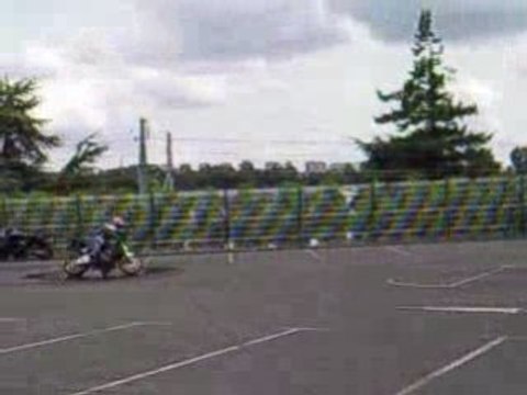video stunt rennes le 27/07/2008 moto