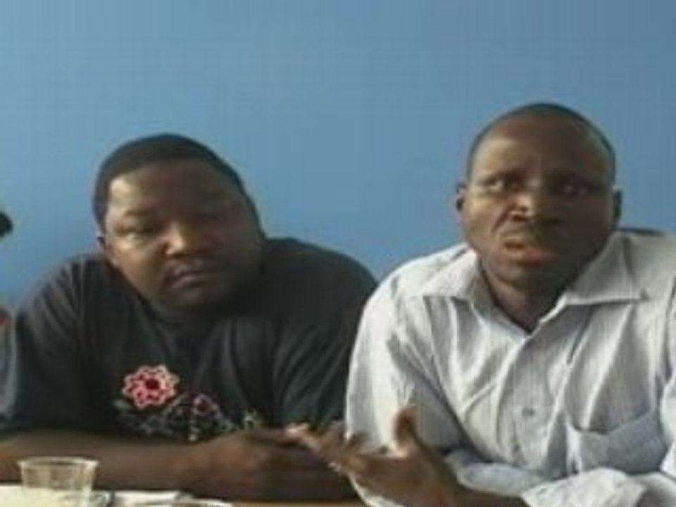 Réunion collectifs des  sans-papiers 26/ 07/08.avi