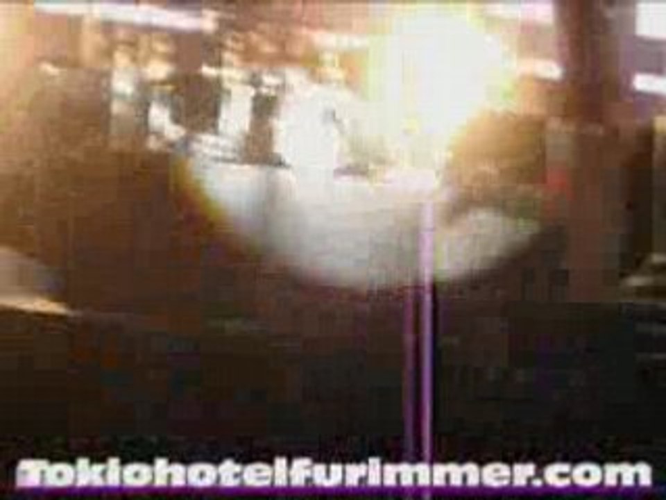 Tokio Hotel - Barcelona Concert - 27.06.08 - Raise Your Hand