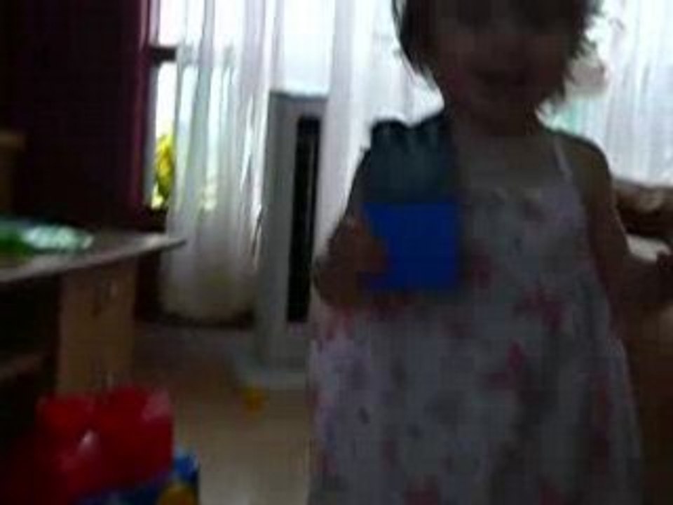 Joliane et Billy jouent ensemble