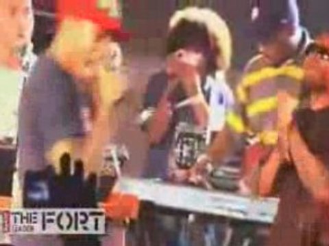 N.E.R.D - Spaz @ Levis/FADER Fort SXSW ( LIVE ) New
