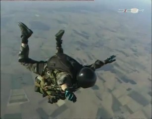 RAID lors d'entrainements à des interventions parachutées