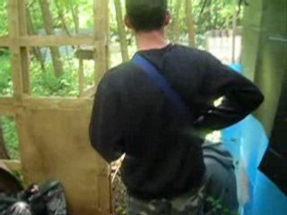 Partie d'airsoft AEG01 - 1erSAS à Sassenay (part4)