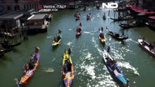 Традиционная Regata Storica в Венеции наполнила Гранд-канал разноцветными лодками