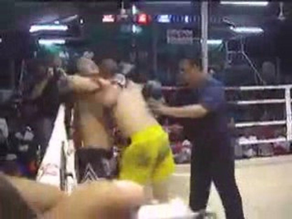 Jonny Muay Thai Fight Phuket Thailand June 2008