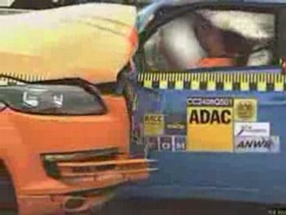 Fiat 500 - Audi Q7 crash test