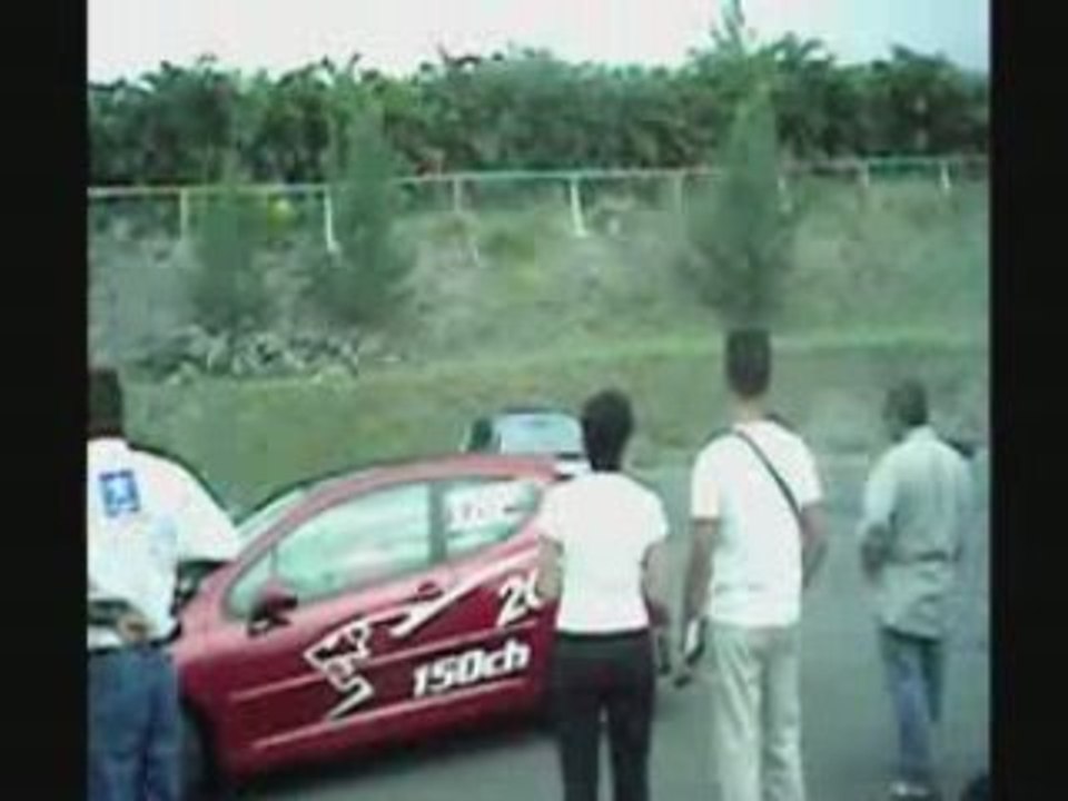 Peugeot  sport à la piste de st anne "974"