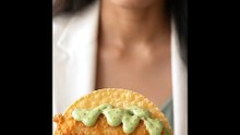 Pirya_biting_fish_taco
